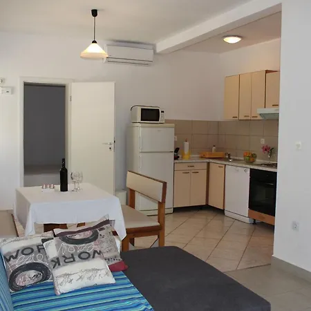 Apartment Zorana Mimice